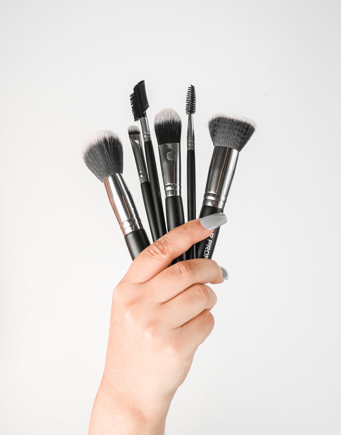 R PROFESSIONAL Essential Makeup Brush Set (24pieces)